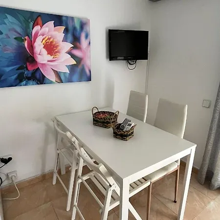 En Apartment *