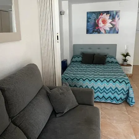 En Apartment *